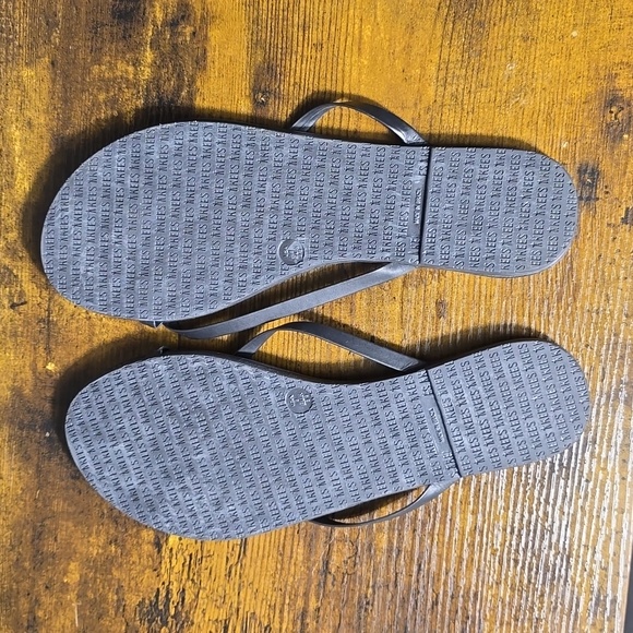 TKEES Riley Sandals - Picture 3 of 4